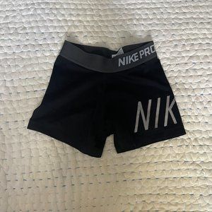 Girls Nike Pro Shorts (Kids) | Size Small